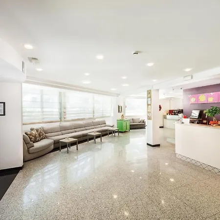 菲尼克斯酒店 3* 圣贝内代托-德尔特龙托