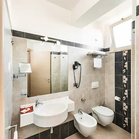 Hotel Fenix 3*