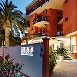 Fenix فندق سان بنيديتّو ديل ترونتو