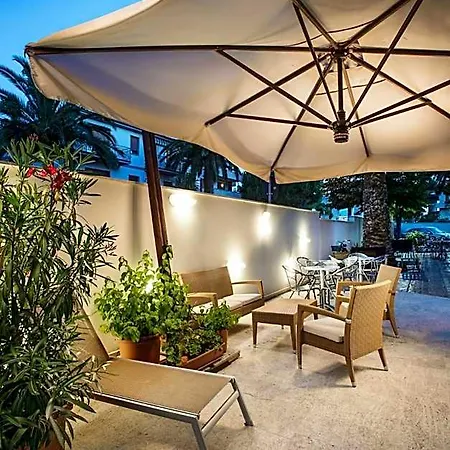 Hotel Fenix
