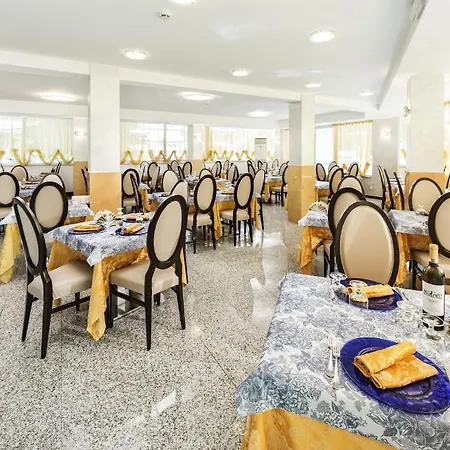 Fenix Hotel 3*